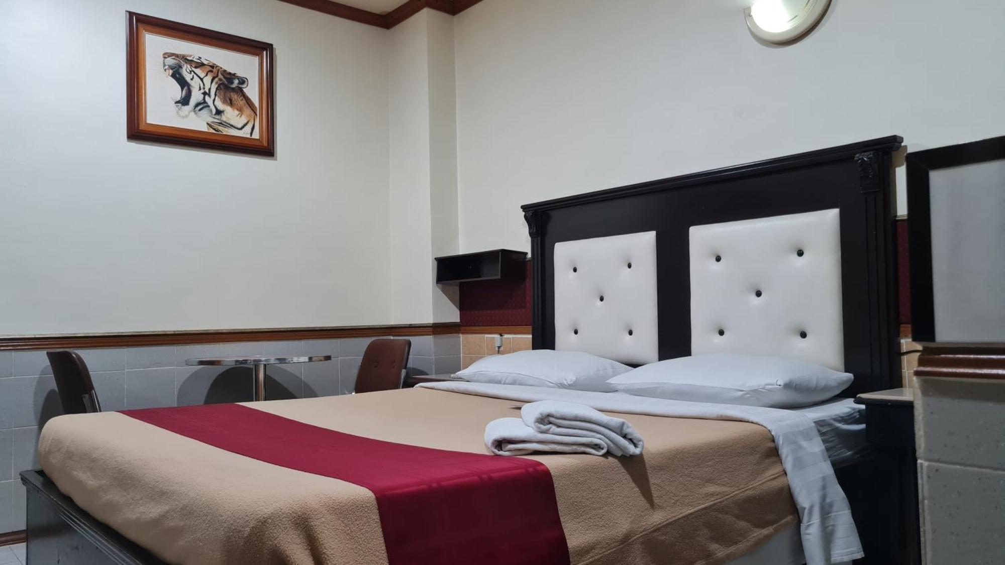 Tiger Hotel Angeles Esterno foto