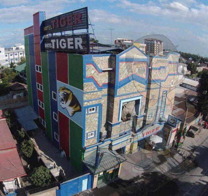 Tiger Hotel Angeles Esterno foto